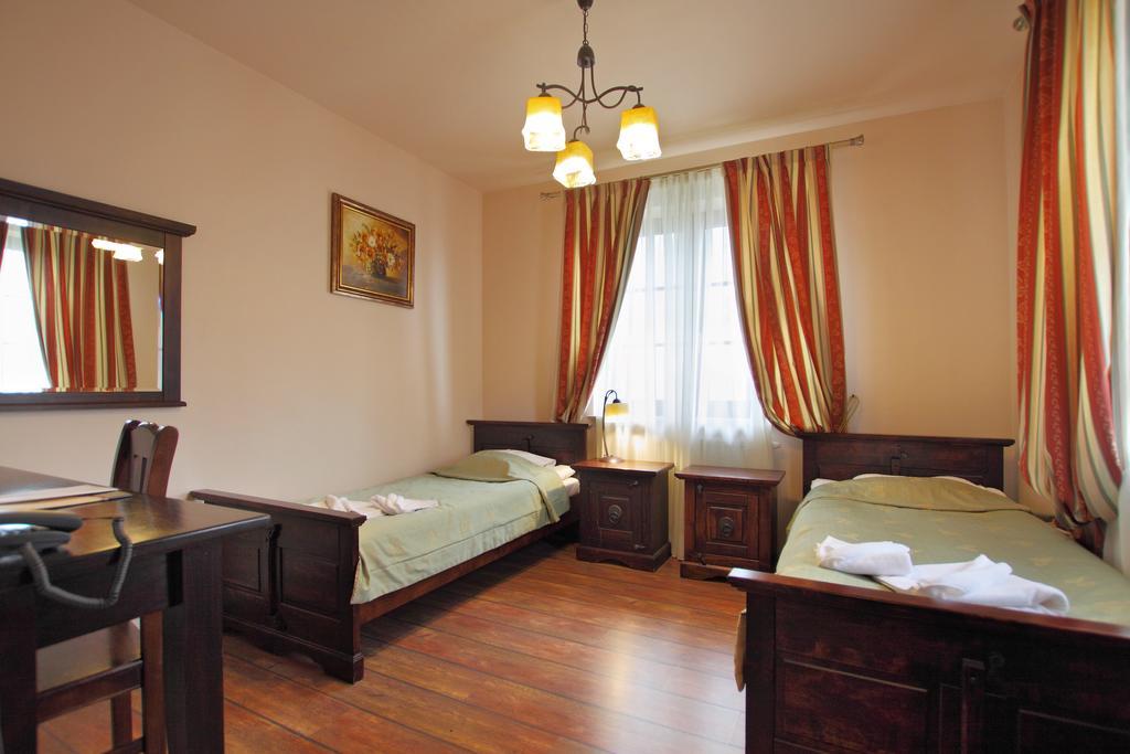 Maranello Villa Отвоцк Экстерьер фото